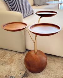 Mesa de canto - madeira